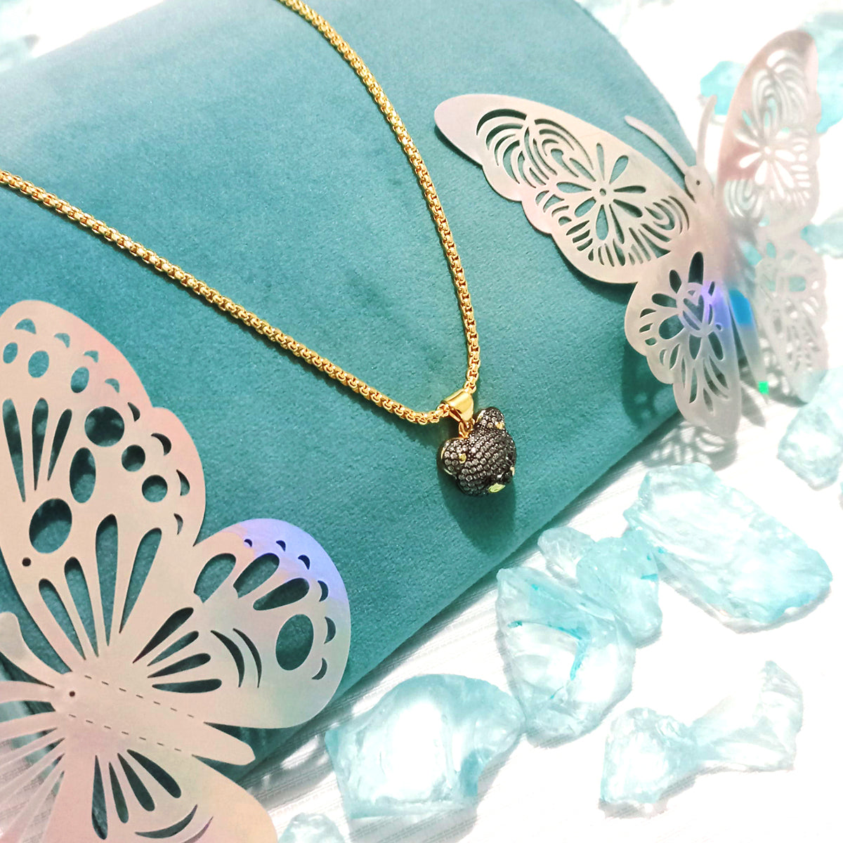 Collar color Dorado con Dije de Oso Champagne