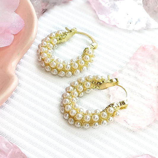 Aretes aperlados con dorado